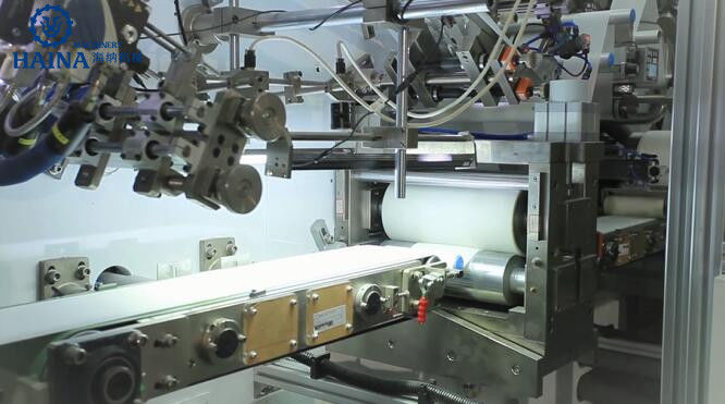 Fluff Type O Shape 4% Rejection 0.6Mpa Adult Diaper Making Machine